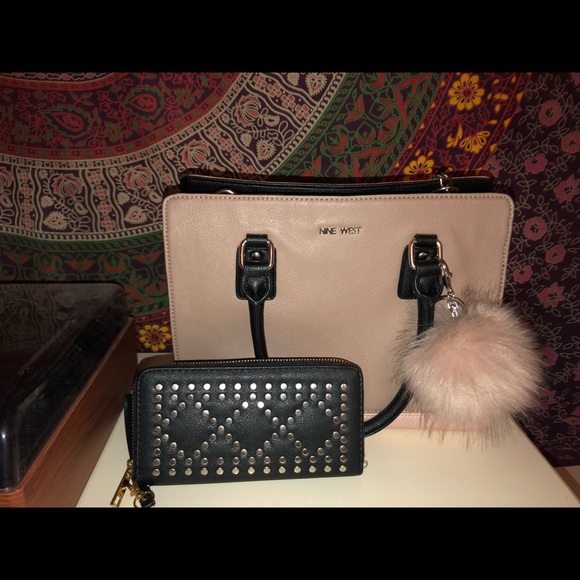 Nine West Handbags - Nine West Handbag & Wristlet